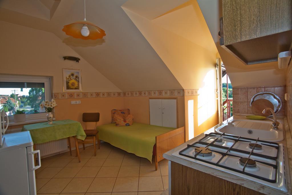 אגרסאלוק Margaret Apartman חדר תמונה